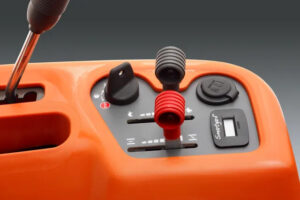 Ergonomisch geplaatste bedieningshendels voor optimaal bereik en comfort.